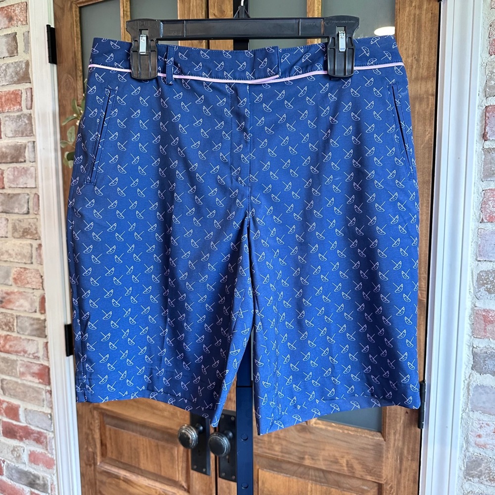 Lady Hagen Shorts Women 8 Blue Umbrella Print Ocean Club Golf 10 Inch Inseam NWT